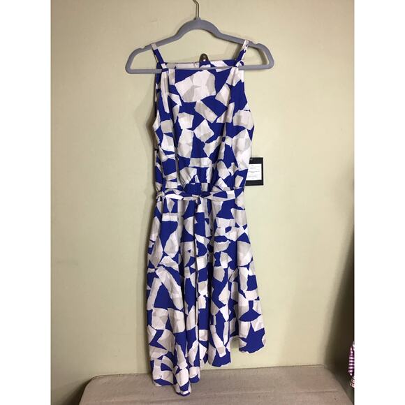 Halston Women Sleeveless Printed Dress With Angled Hem Sz. Sm NWT Blue Designer - Picture 3 of 8